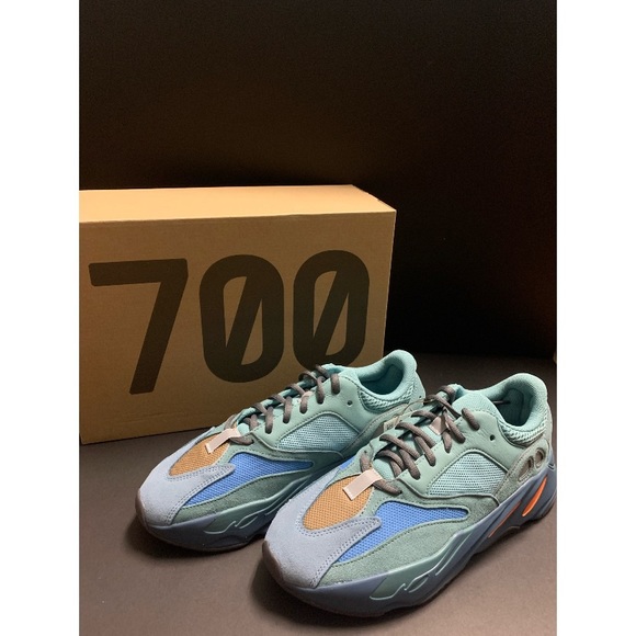 Adidas Yeezy boost 700, Faded Azure - Picture 5 of 5